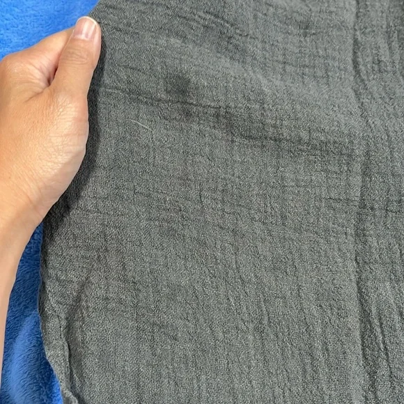 Loungewear/Gown - Picture 9 of 10